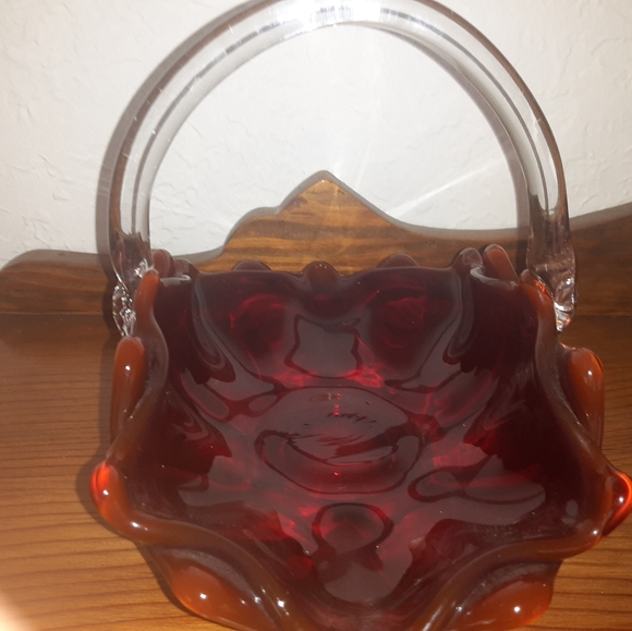 Beautiful ruby basket - Picture 5 of 7